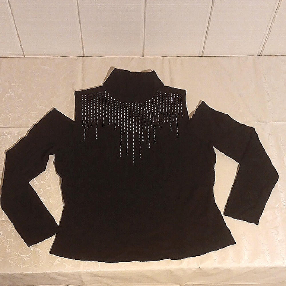 Elegant Plus Size INTEMPO Cold Shoulder Top, 3X, Black